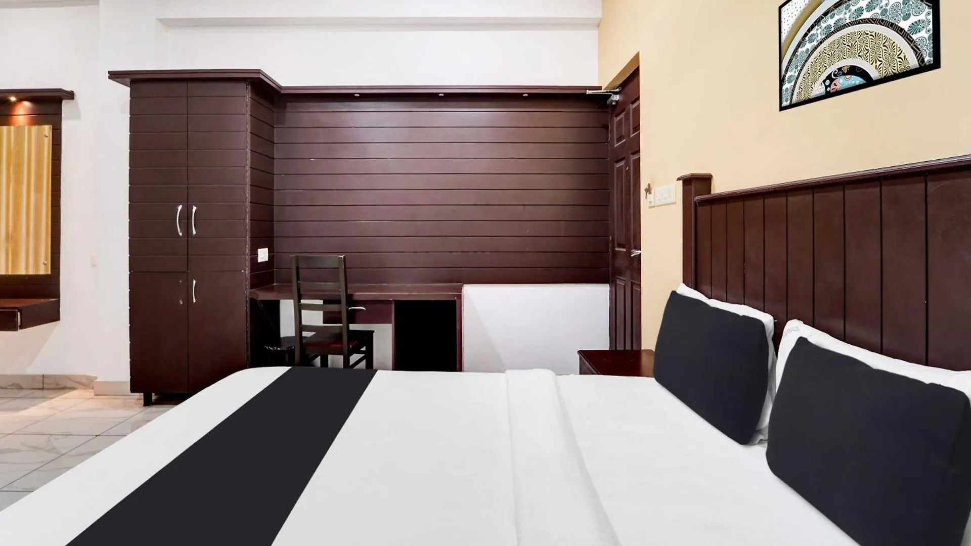 Kontakt z Hotel O Calvathy Road Near Fort Kochi