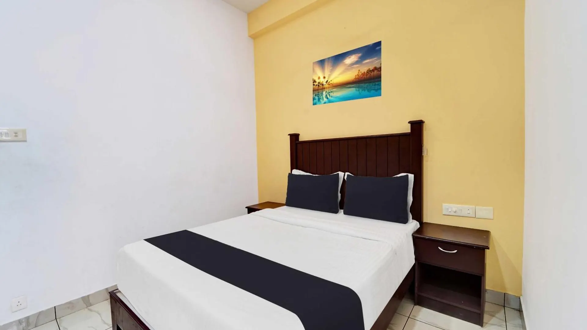 Hotel O Calvathy Road Near Fort Kochi