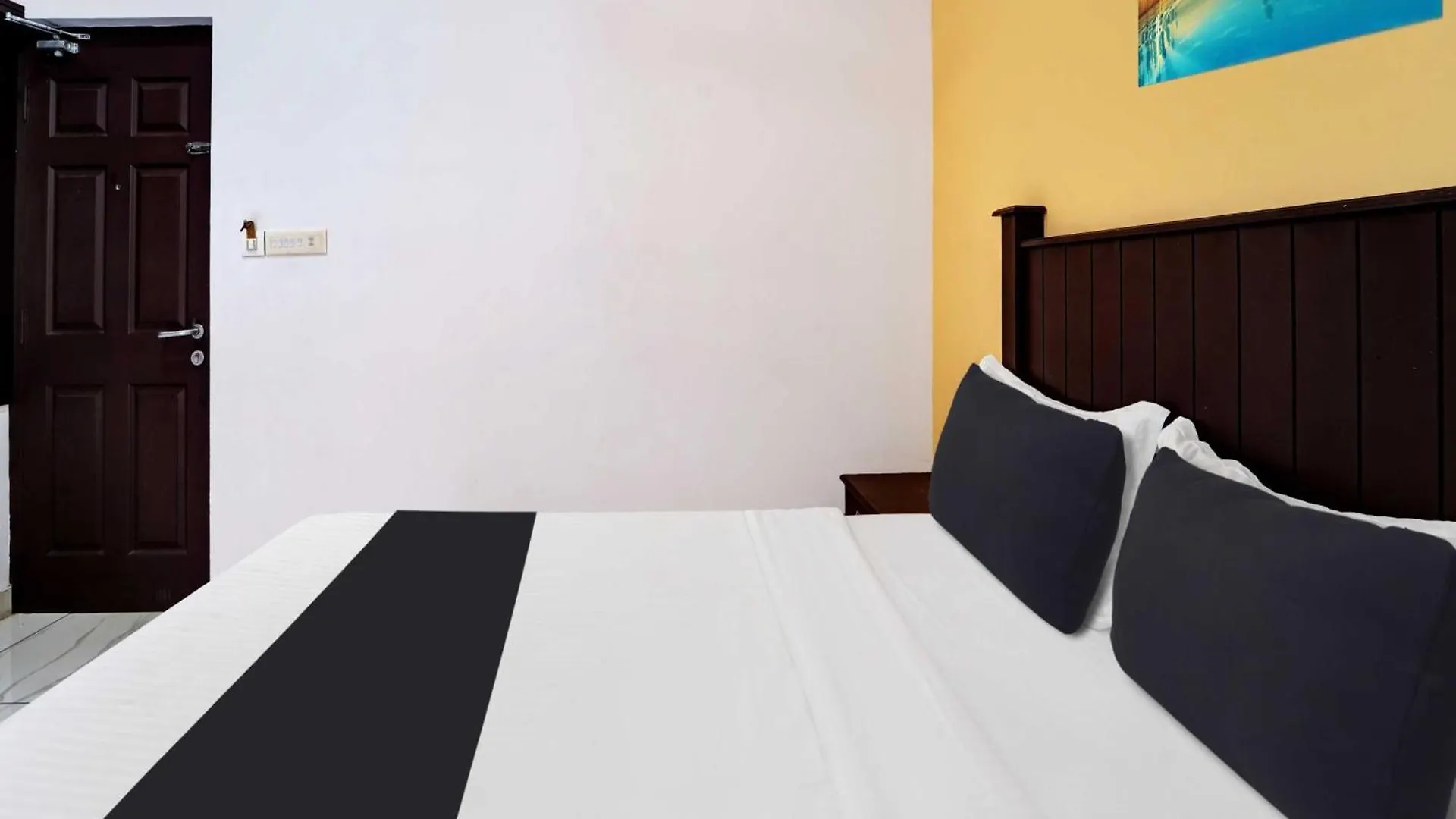 Hotel O Calvathy Road Near Fort Kochi 3*,